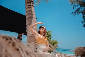 KAHUNG BEACH (CORAL ISLAND)